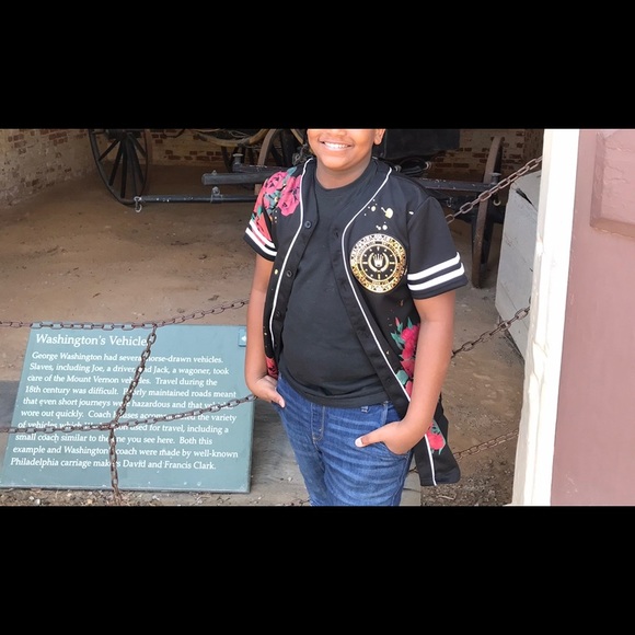 Boys designer button up - Picture 5 of 9